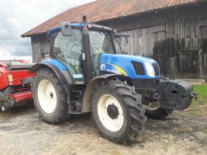 NEW HOLLAND T6010 DELTA