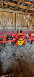 Siewnik do kukurydzy Mecanica Ceahlau rumuński