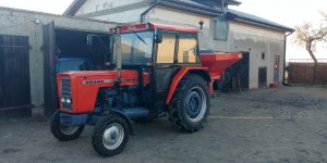 Ursus C-360 360 3P & Kuhn MDS 901