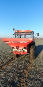 Kuhn MDS 901 & Ursus C-360 3P