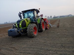 Claas Arion 630