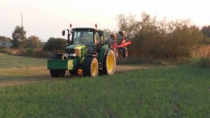 John Deere 6230 & Kuhn multimaster 113nsh