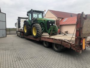 John deere 8245R