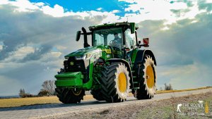 John deere 8r