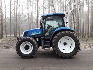 New Holland TS110A