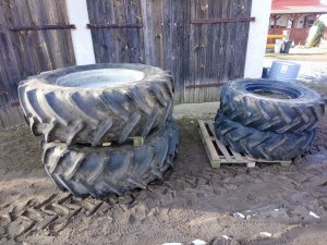 Koła 520/70 r 38 i 14.9 r28