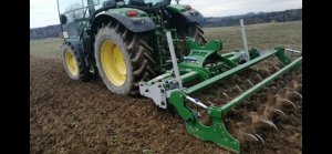 Głębosz tolmet 5 z wałem mulczujacym & John Deere 6120r 