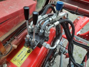 Rozdzielacz hydrauliczny C-360