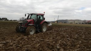 Valtra N104 & kuhn master 102