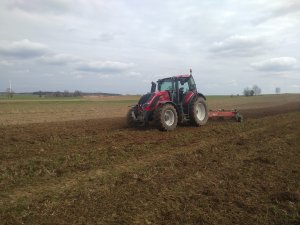 Valtra T144 + Kverneland Ab85