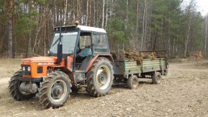 Zetor 7045 i rozrzutnik obornika Czarna Białostocka