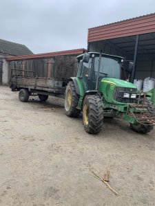 John Deere 5070M