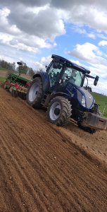 New Holland T5. 140 Dynamic Command