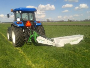 New holland TD5.85 & Samasz samba 240