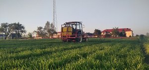 Ursus C-360 i opryskiwacz Biardzki 400l/12m