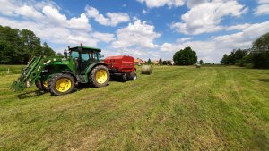 John Deere 5080R i Case IH RB 344