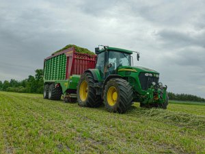 John Deere 7920 & strautmann magnom 430 cfs