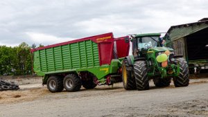 Strautmann magnom 430 cfs & John Deere 7920 