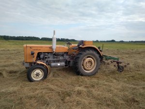 Ursus C-360 +Przetrząsacz Karuzelowy