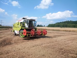 Claas Dominator 106