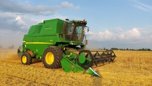 John Deere 1470 w jęczmieniu