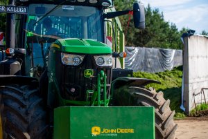 John Deere 6175R & Krone