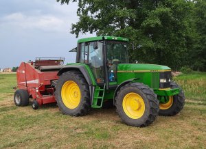 John deere 6900