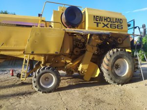 New Holland tx 66