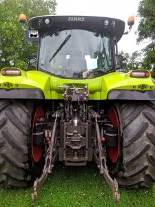 Claas Arion 640 cmatic