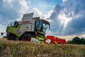 Claas Trion & Claas Vario 620