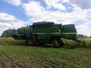 JOHN DEERE 2256