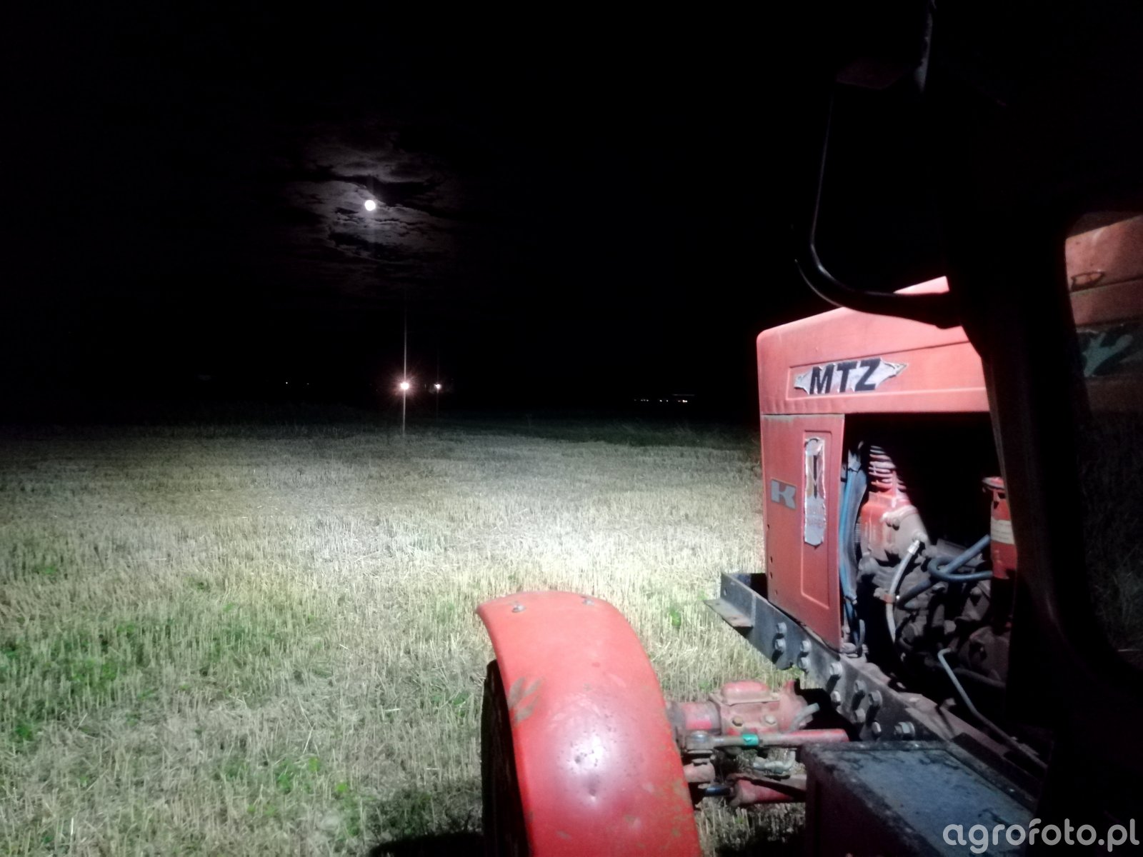 Zdjęcie traktor Mtz 82 id:805159 - Galeria rolnicza agrofoto