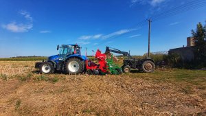 New Holland T6.125S & Agro-Masz SN 300T i C-330