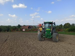 John Deere 3350 + Douven