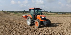 Kubota m6040 + rauch 18.2 R