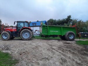 Massey Ferguson 7715S & Pronar