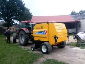 New Holland BR 6090