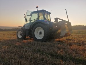 New holland T5. 75