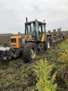 Renault 155.54 & Krone mustang