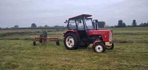 Ursus C-360 i przetrząsarko zgrabiarka