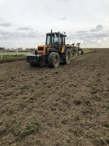 Renault 155.54 & Krone mustang