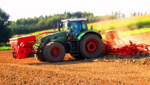 Fendt 930 Vario & Kuhn CSC6000.