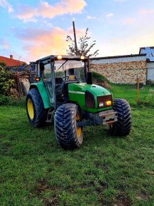 John Deere 3100