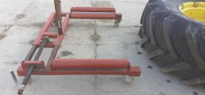 Wózek do montażu kół 