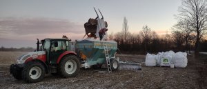 Steyr kompakt 4085 + sulky r6502