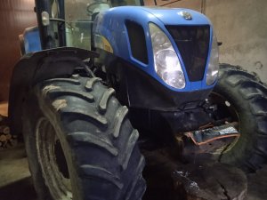 new Holland T7030