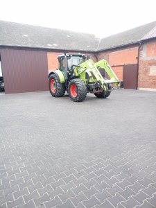 Claas Arion 640 