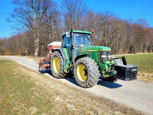 John Deere 6910 + brona Maschio + siewnik Accord