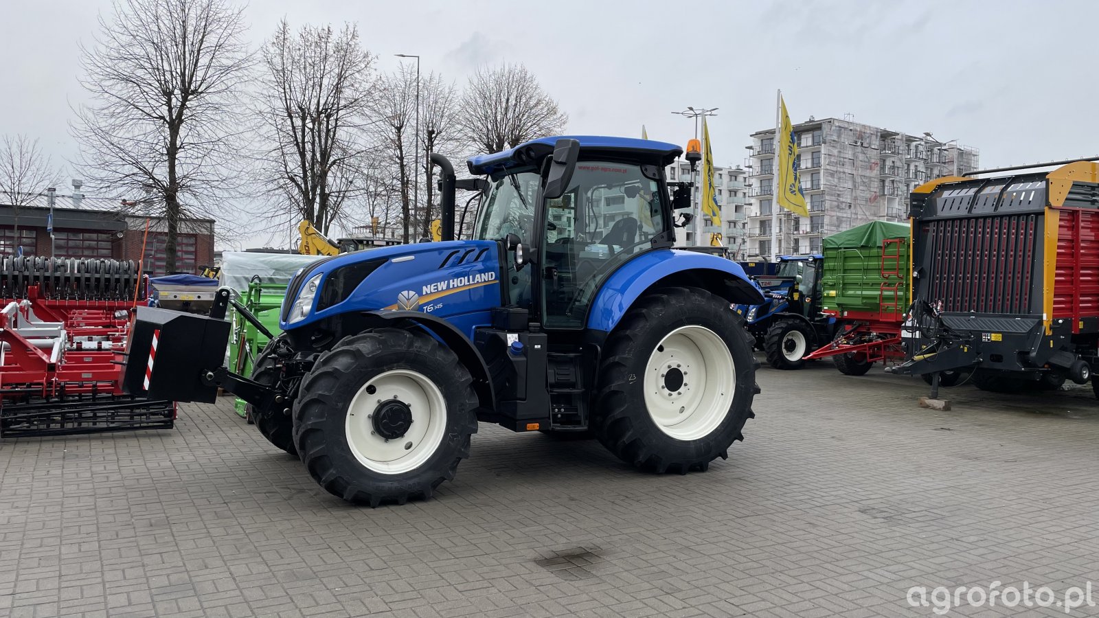 New Holland T6.145DC