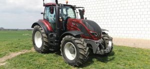 Valtra T144 